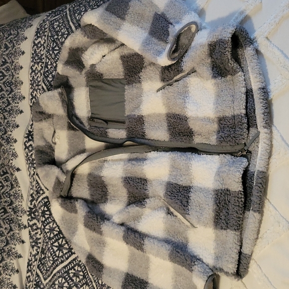 Maurices Jackets & Blazers - NWOT sherpa zip up